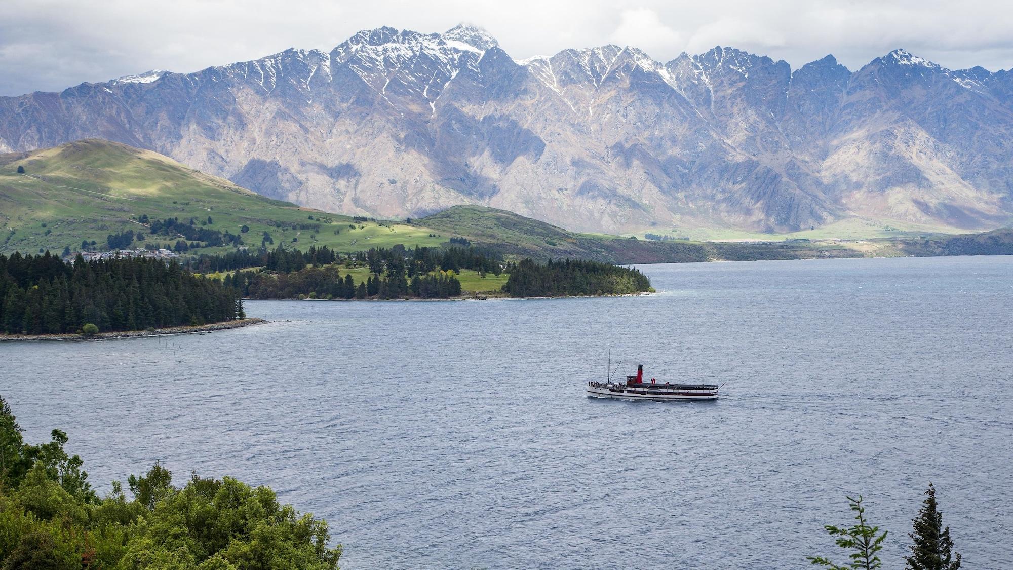 Heritage Queenstown Hotel Exterior photo