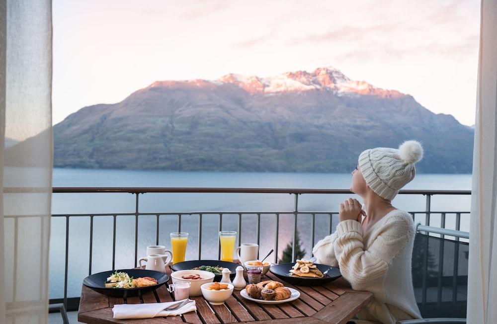 Heritage Queenstown Hotel Exterior photo